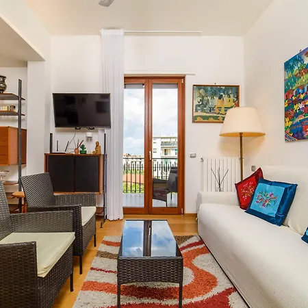 Estate4home- Casa Bella Апартаменты *